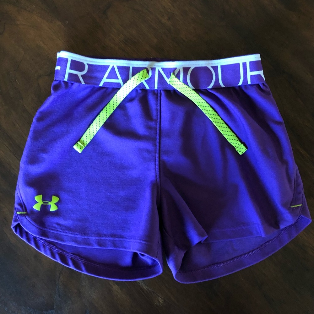 Girls Under Armour shorts.